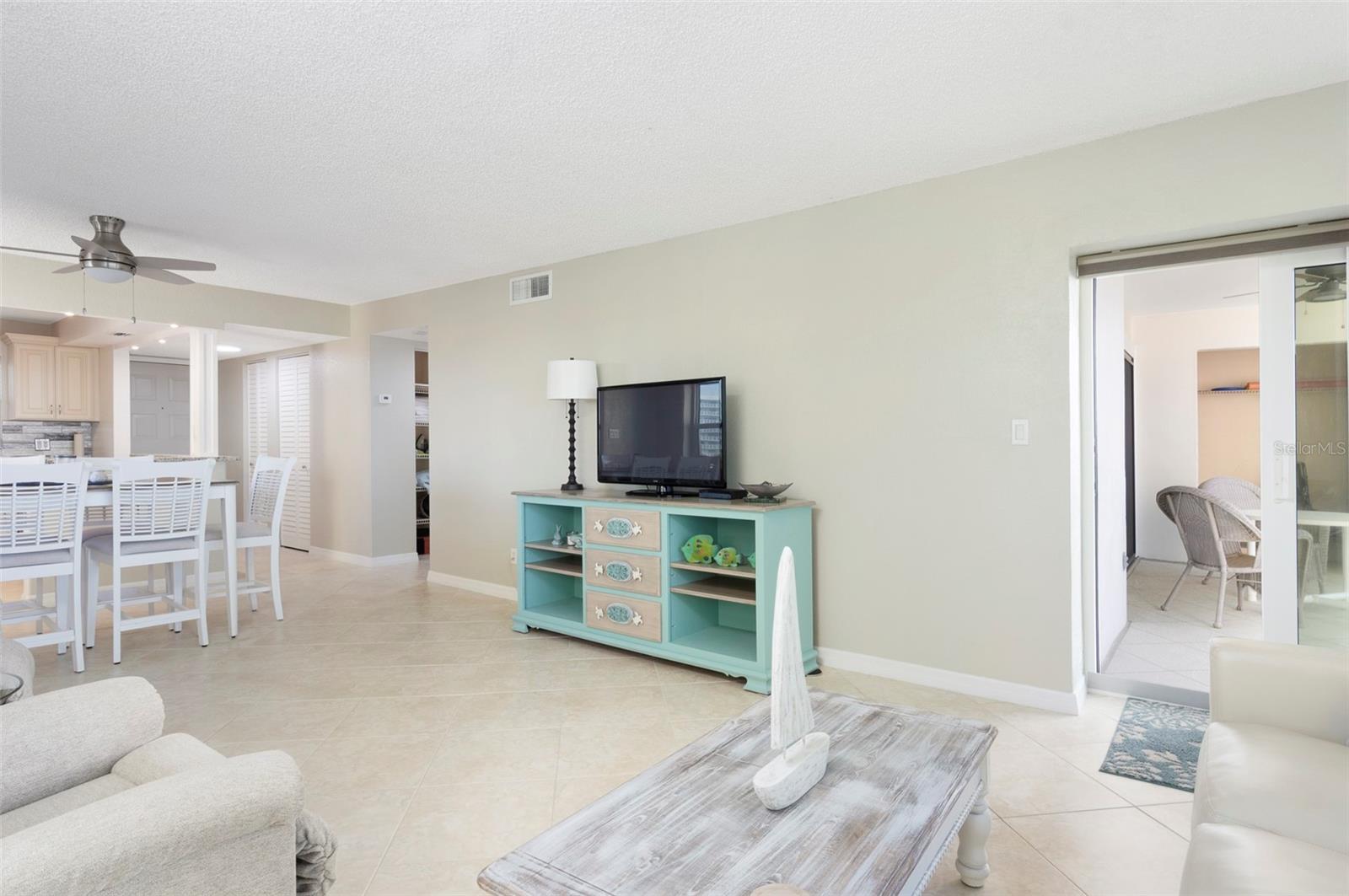 1230 Gulf Unit 608, Clearwater Beach, FL 33767