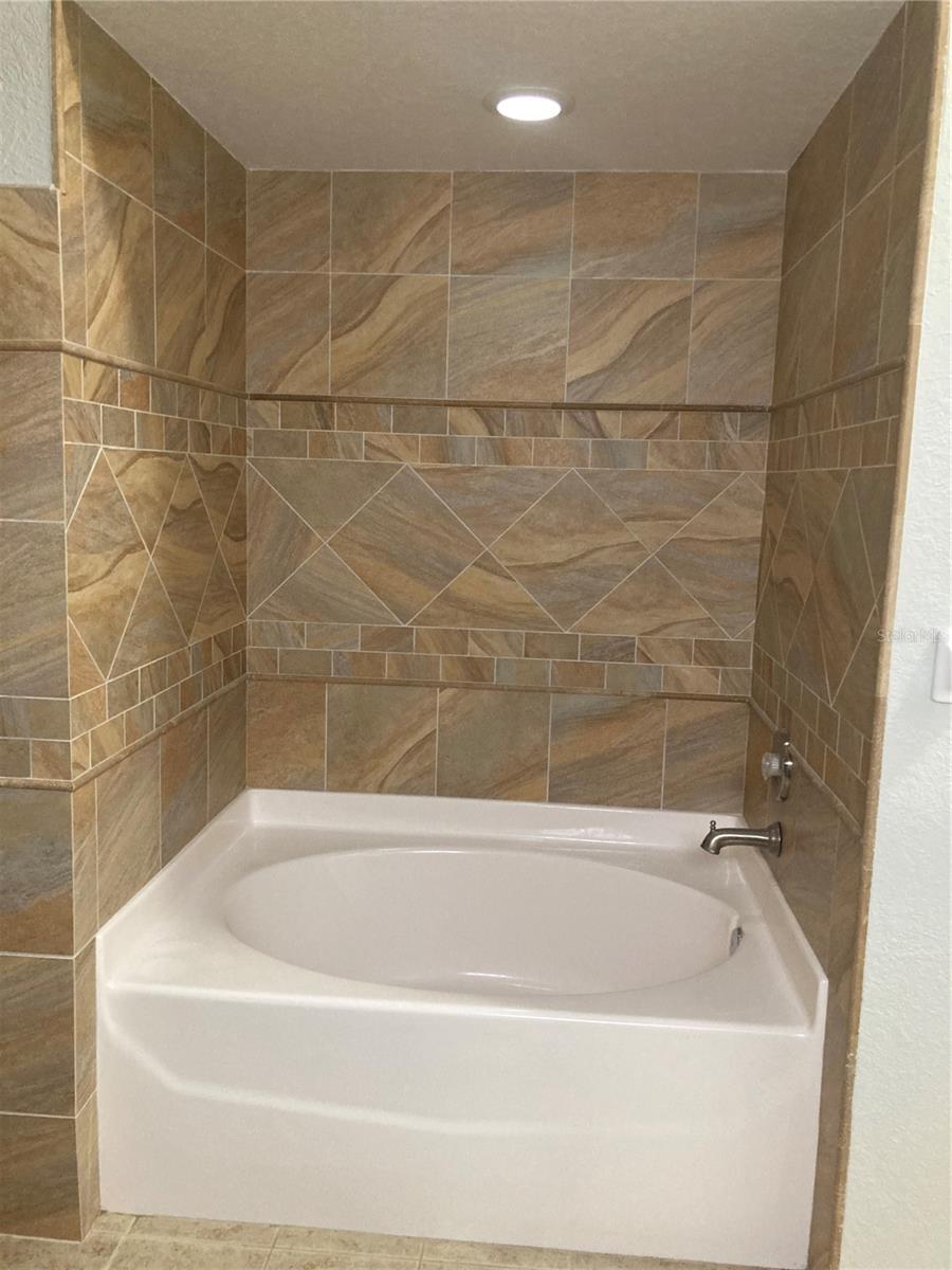 1819 Hammocks Unit 1819, Lutz, FL 33549