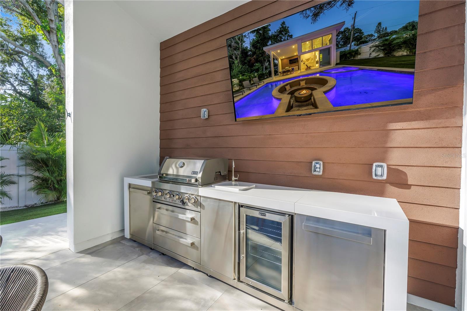 2564 Arlington, Sarasota, FL 34239