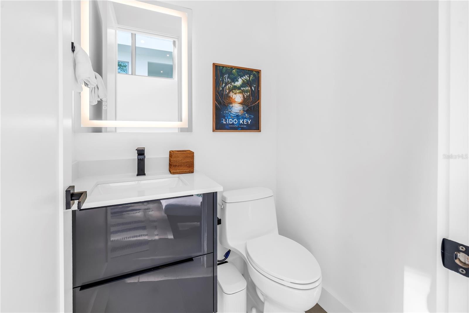 2564 Arlington, Sarasota, FL 34239