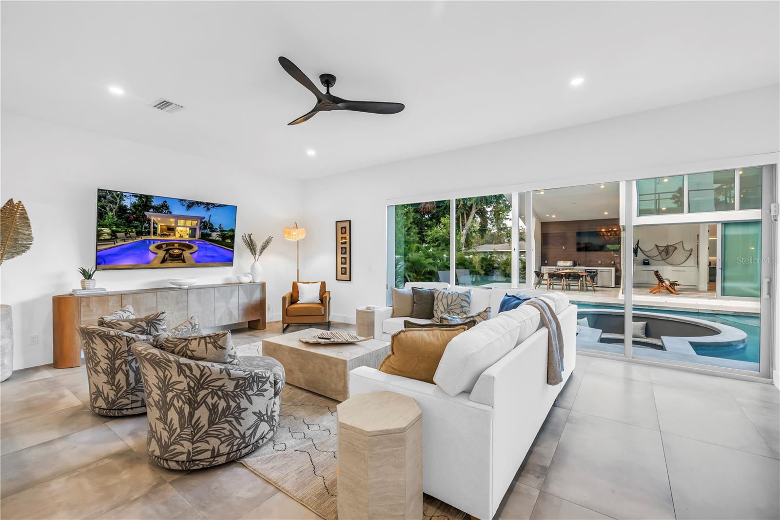 2564 Arlington, Sarasota, FL 34239