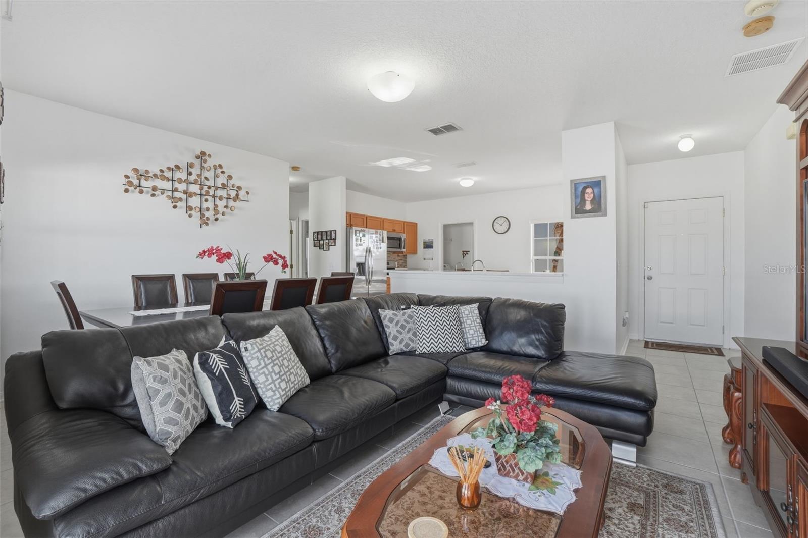 995 Cumberland, Kissimmee, FL 34759