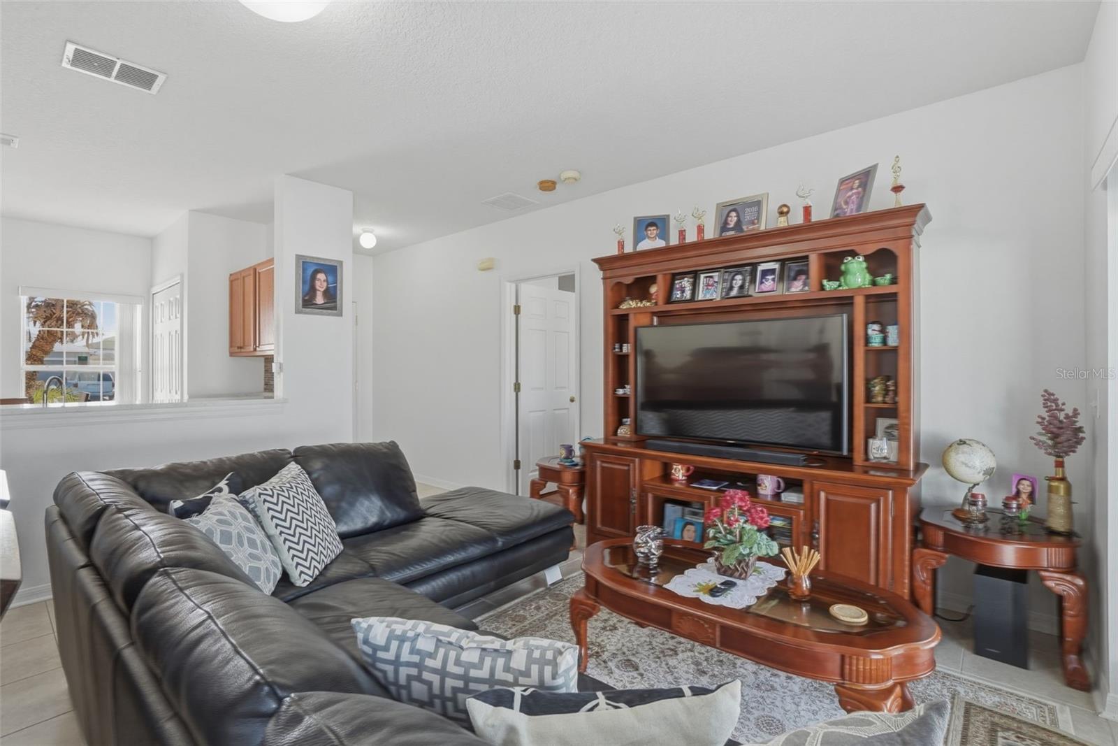 995 Cumberland, Kissimmee, FL 34759
