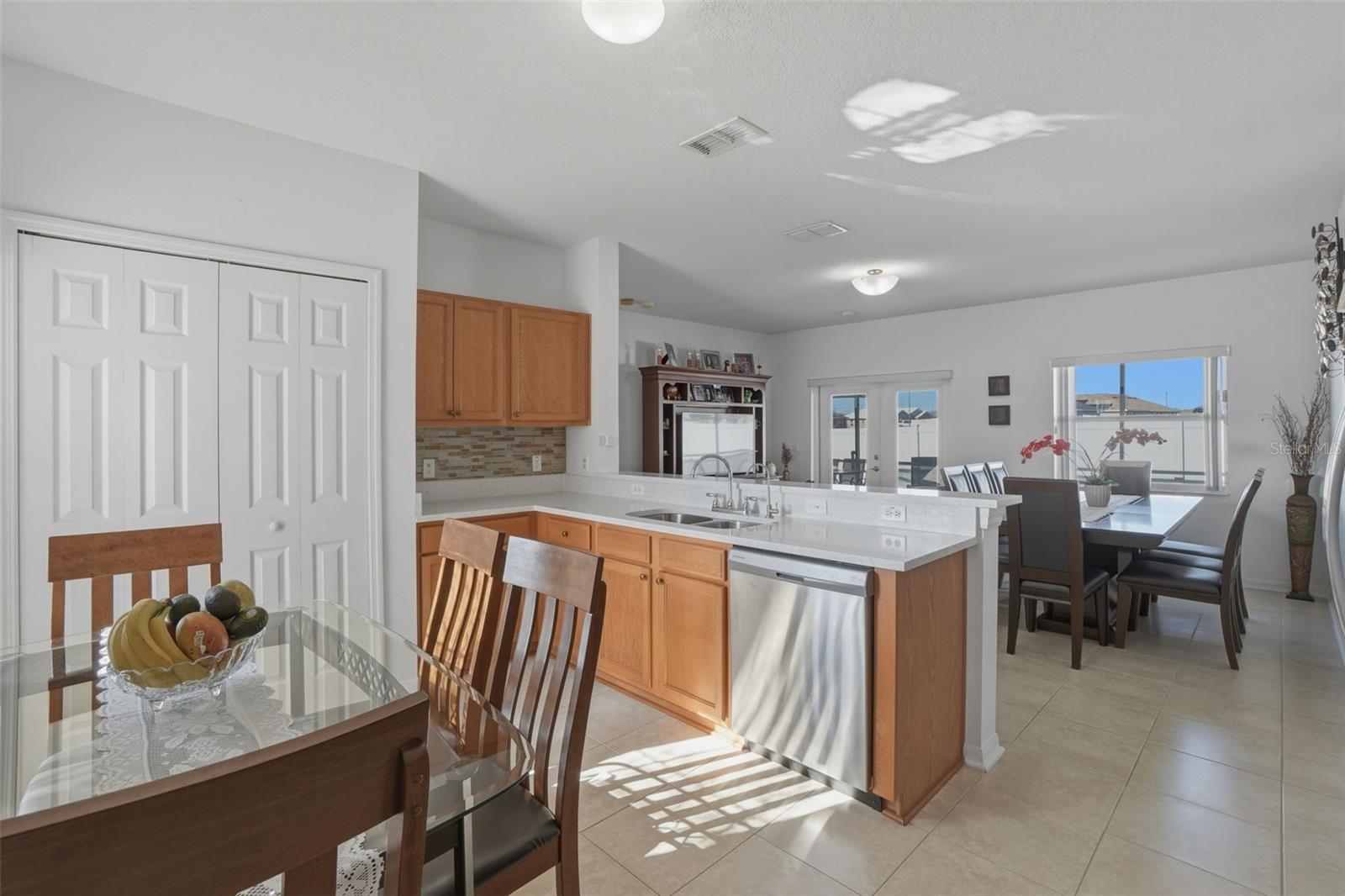 995 Cumberland, Kissimmee, FL 34759