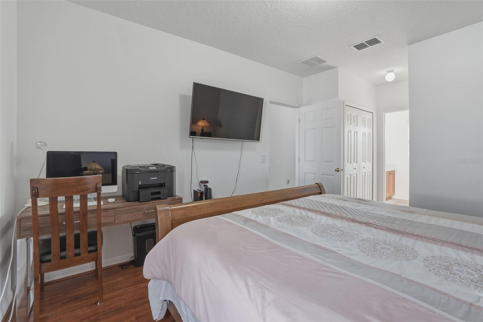 995 Cumberland, Kissimmee, FL 34759