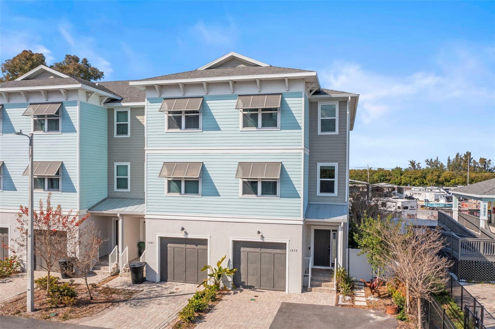 1299 Savona, St Petersburg, FL 33702