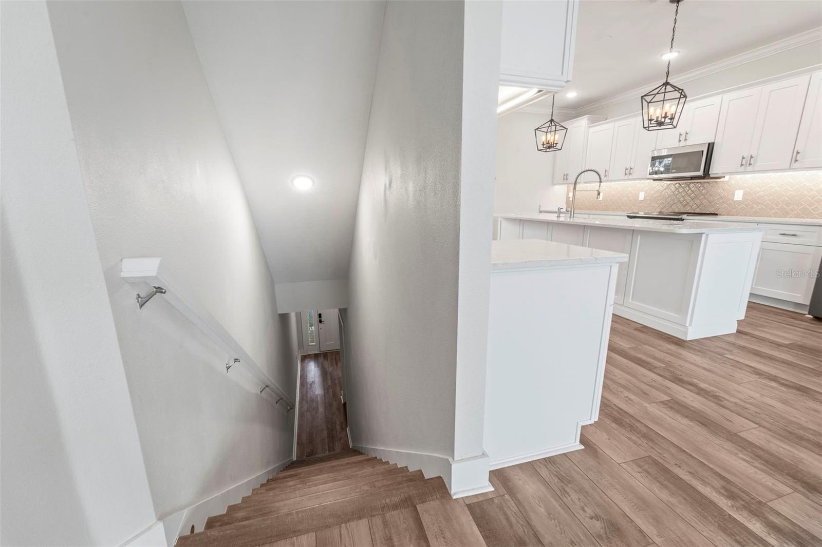 1299 Savona, St Petersburg, FL 33702
