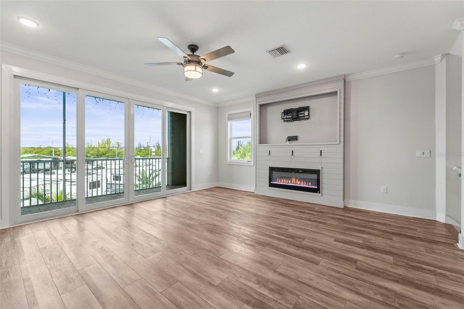 1299 Savona, St Petersburg, FL 33702