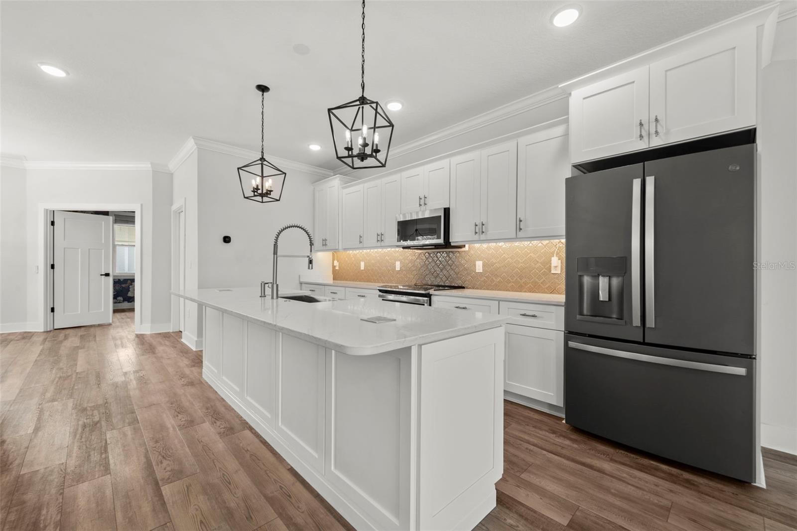 1299 Savona, St Petersburg, FL 33702