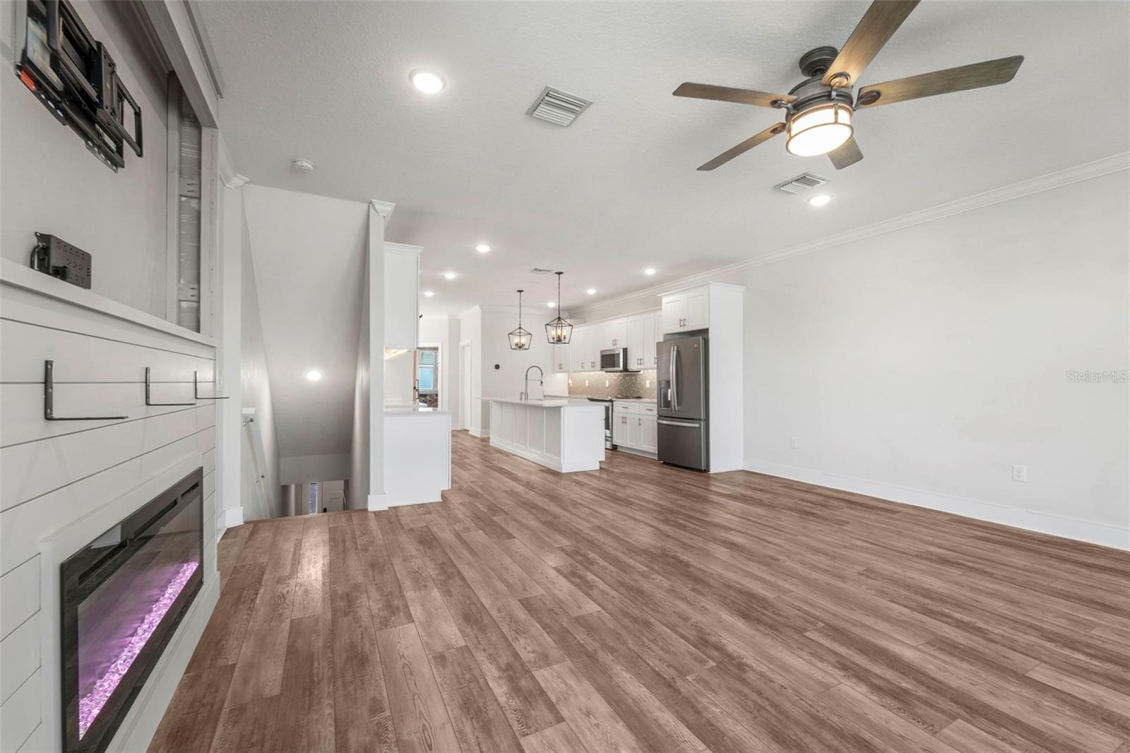 1299 Savona, St Petersburg, FL 33702