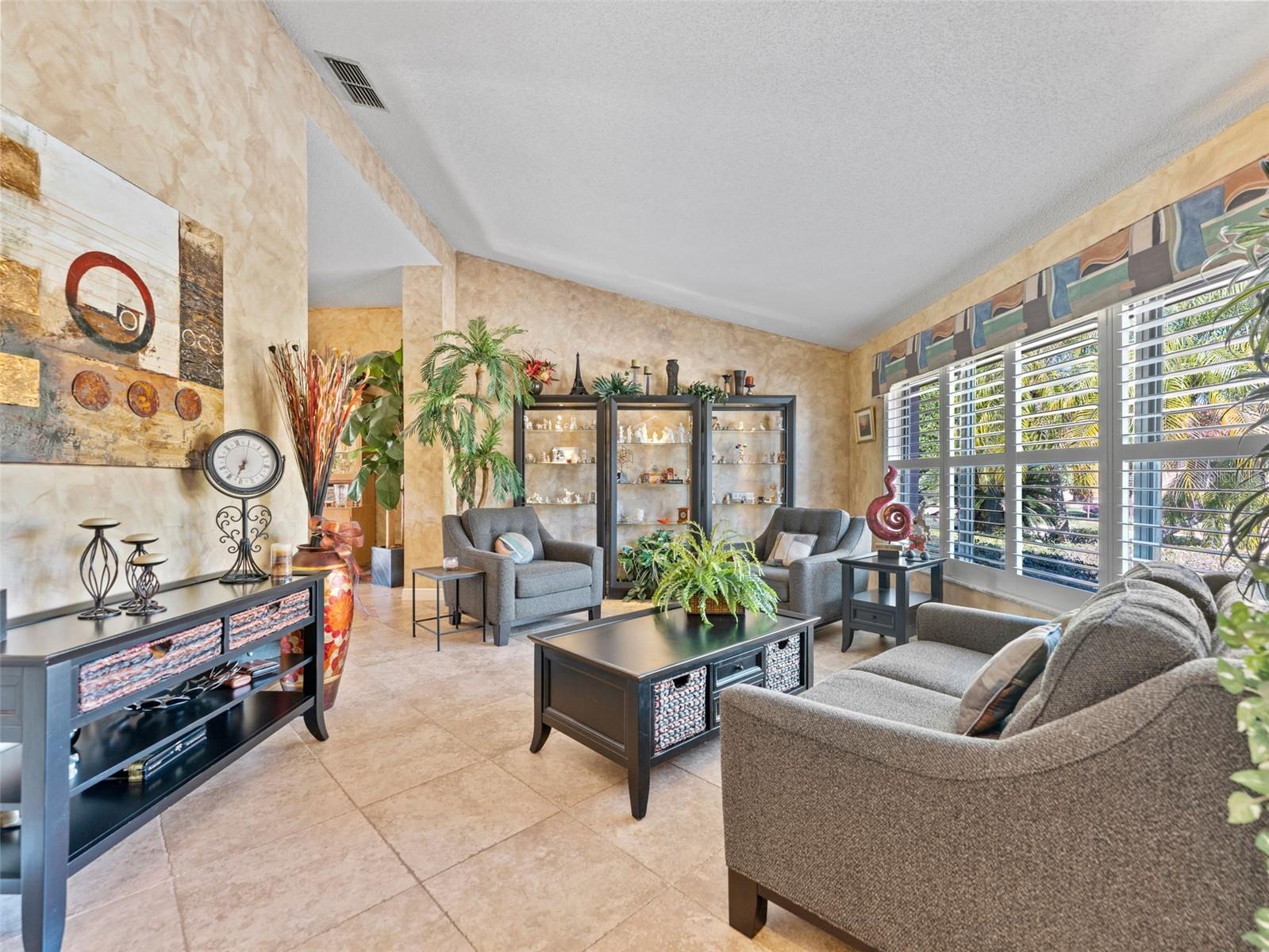 4830 Longwater, Tampa, FL 33615