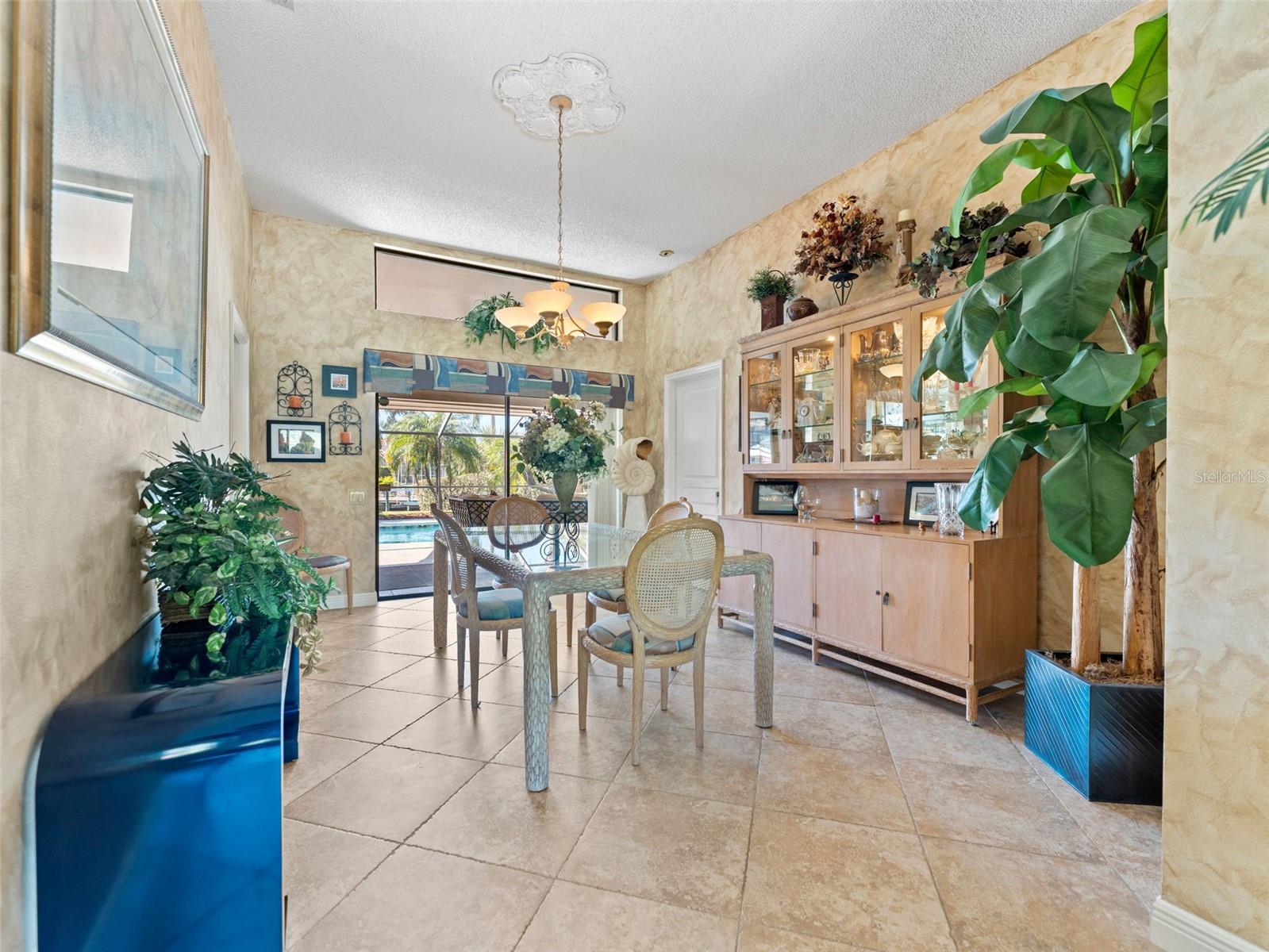 4830 Longwater, Tampa, FL 33615