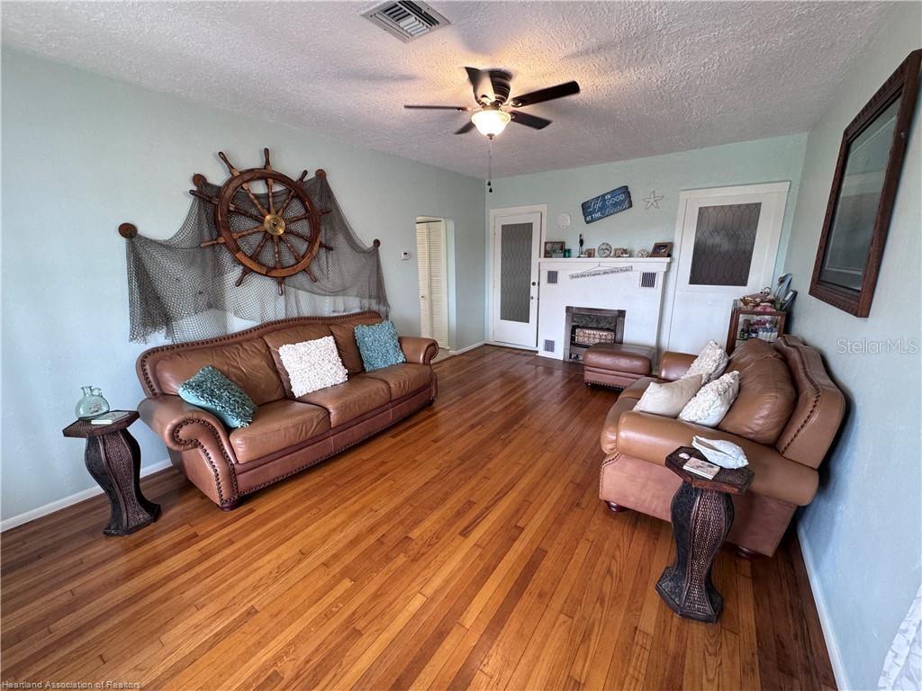 930 Main, Avon Park, FL 33825