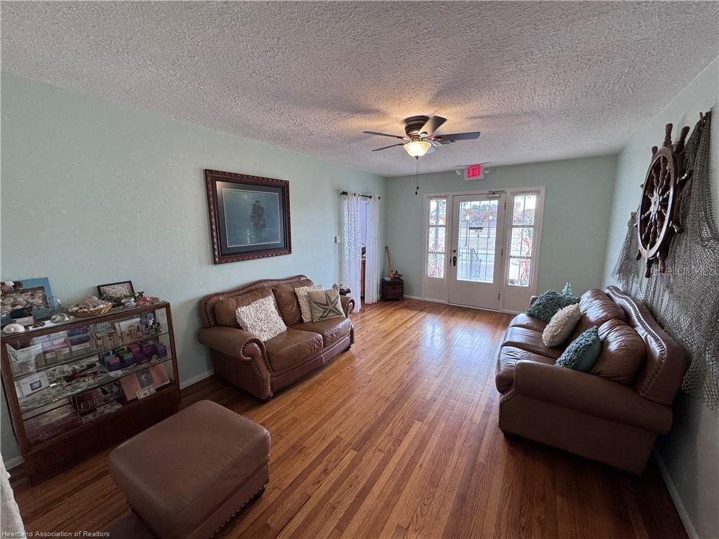930 Main, Avon Park, FL 33825