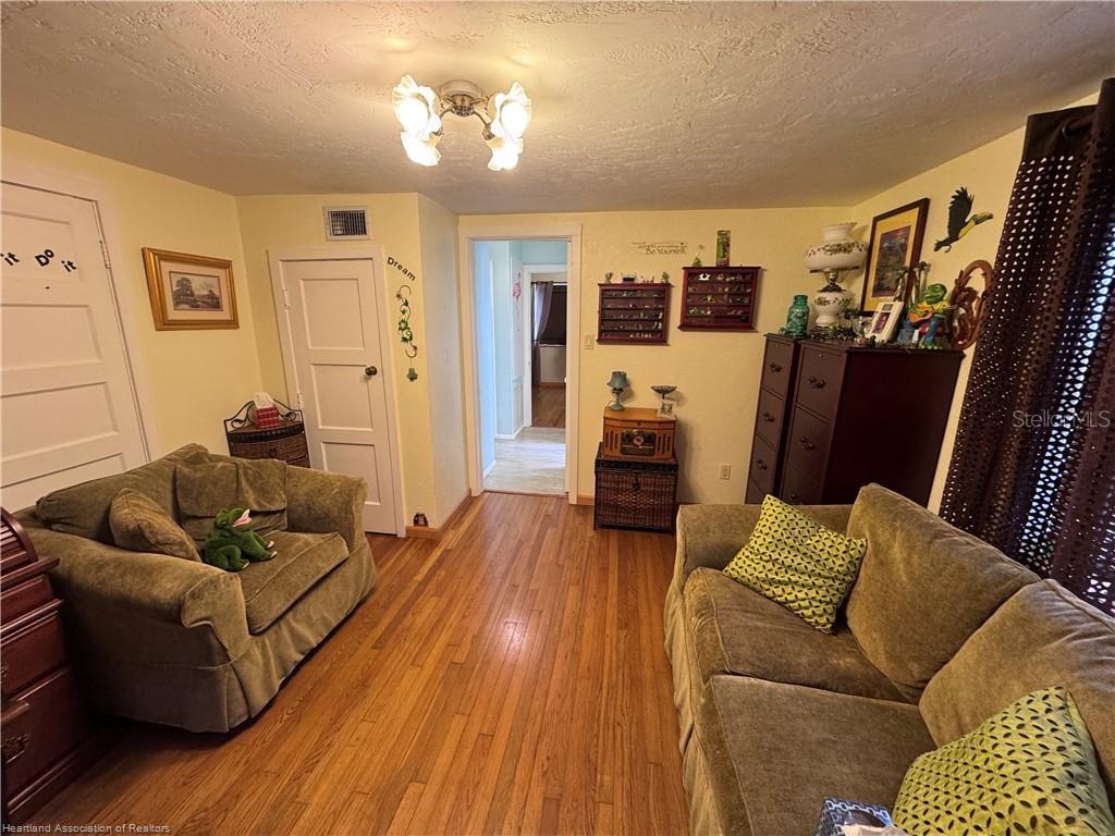 930 Main, Avon Park, FL 33825