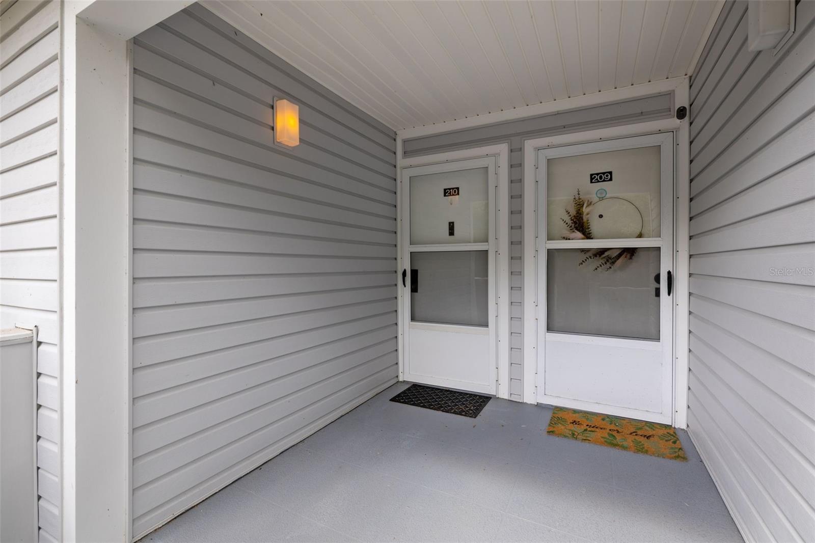 210 River Bend Unit B, Welaka, FL 32193