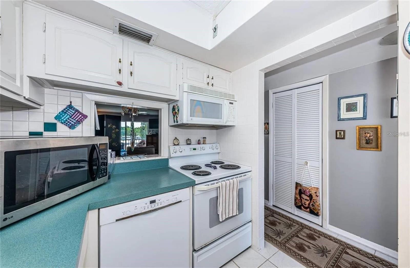 1 Boca Ciega Point Unit 314, St Petersburg, FL 33708