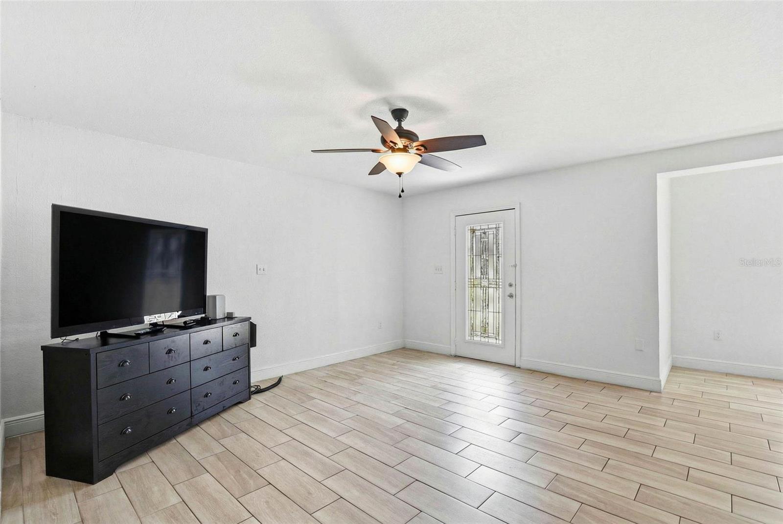2521 Crest, Tampa, FL 33614