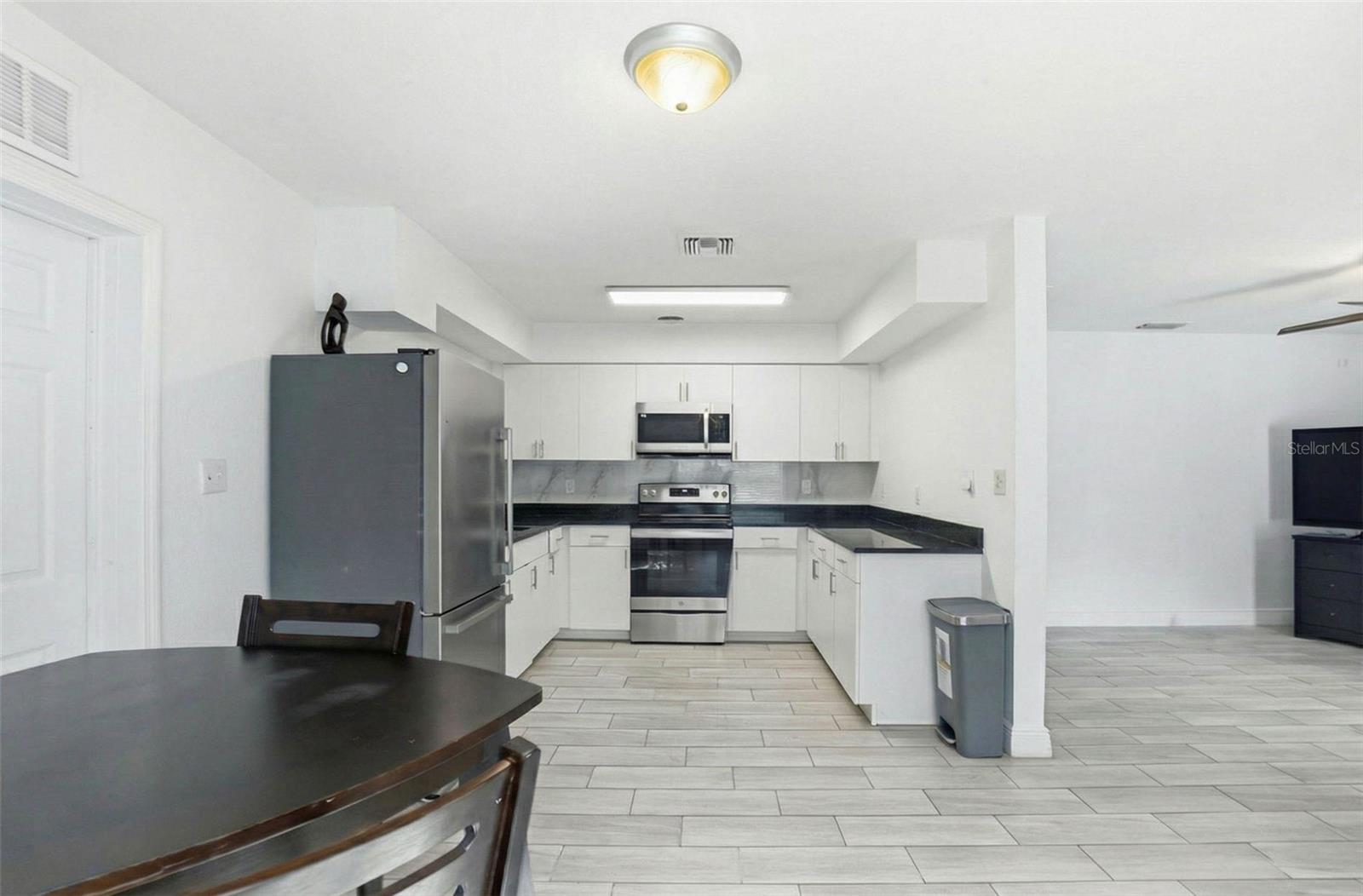 2521 Crest, Tampa, FL 33614
