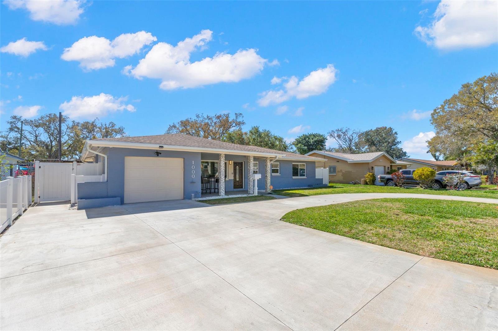 1000 59th, St Petersburg, FL 33705