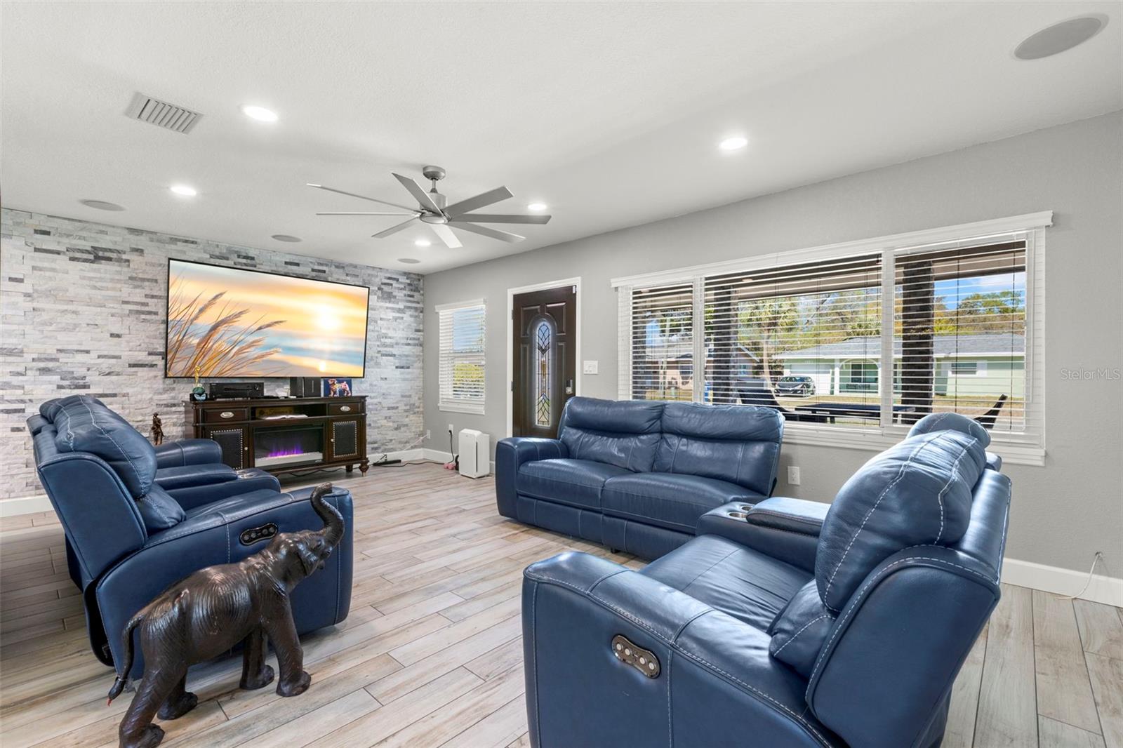 1000 59th, St Petersburg, FL 33705