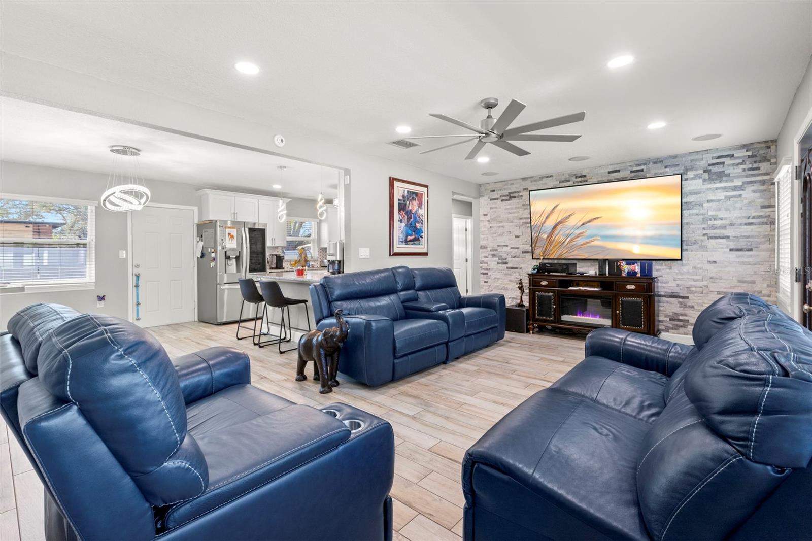 1000 59th, St Petersburg, FL 33705