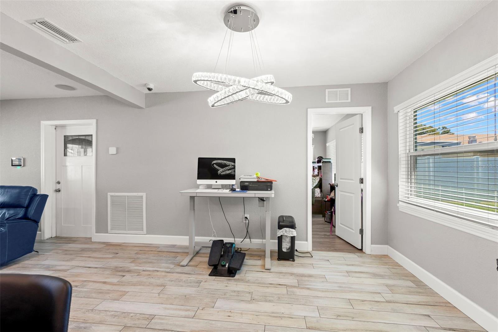 1000 59th, St Petersburg, FL 33705