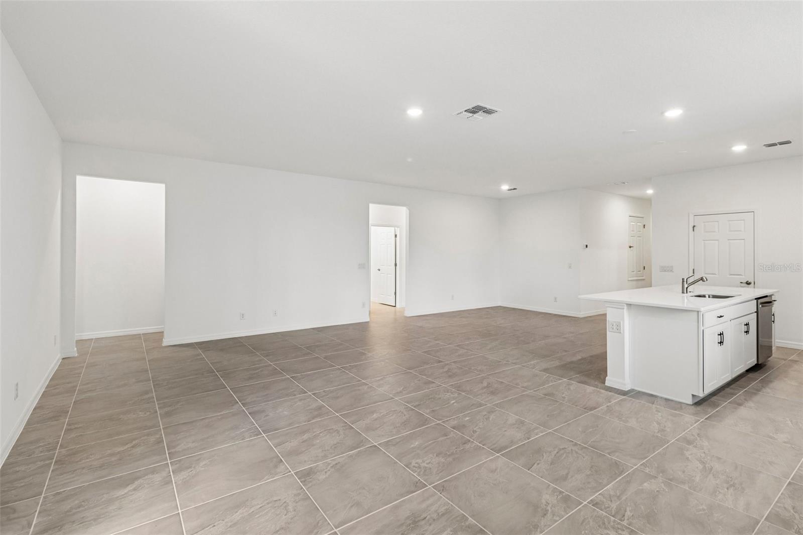 744 Farfields, Deland, FL 32724