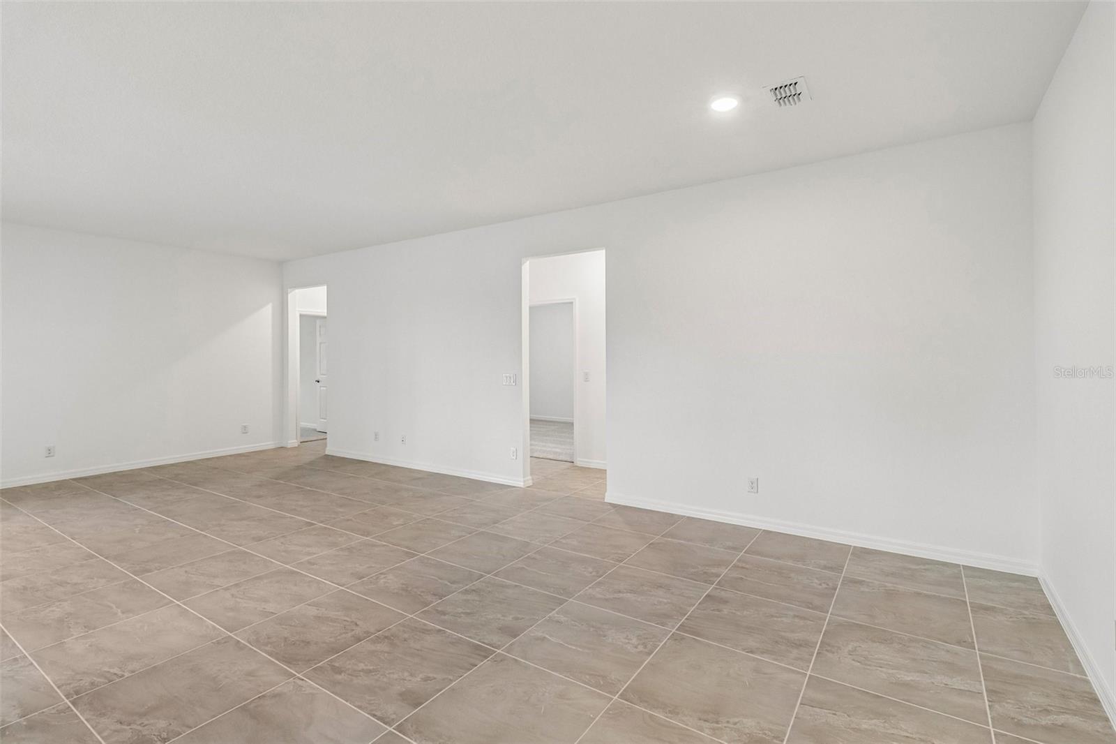 744 Farfields, Deland, FL 32724