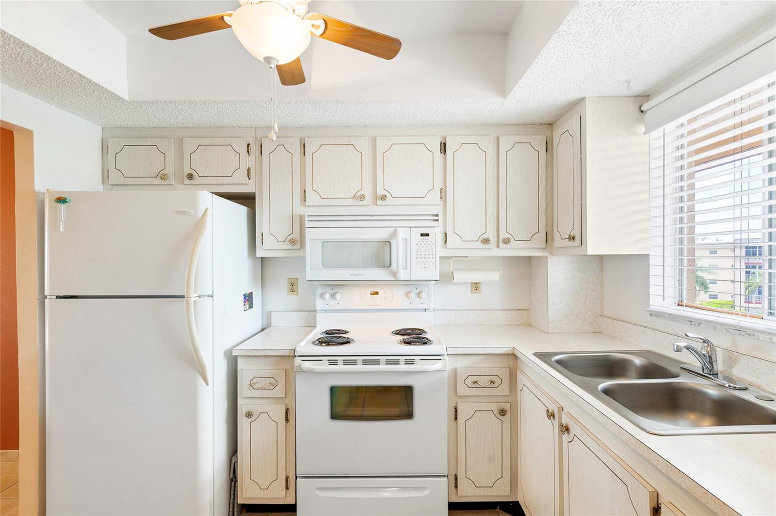 3959 Lake Bayshore Unit F 412, Bradenton, FL 34205