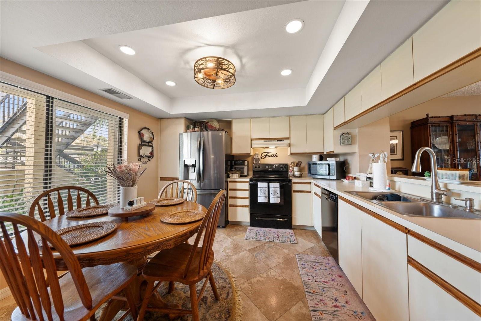 1801 Lake Unit 10d, Palm Harbor, FL 34685