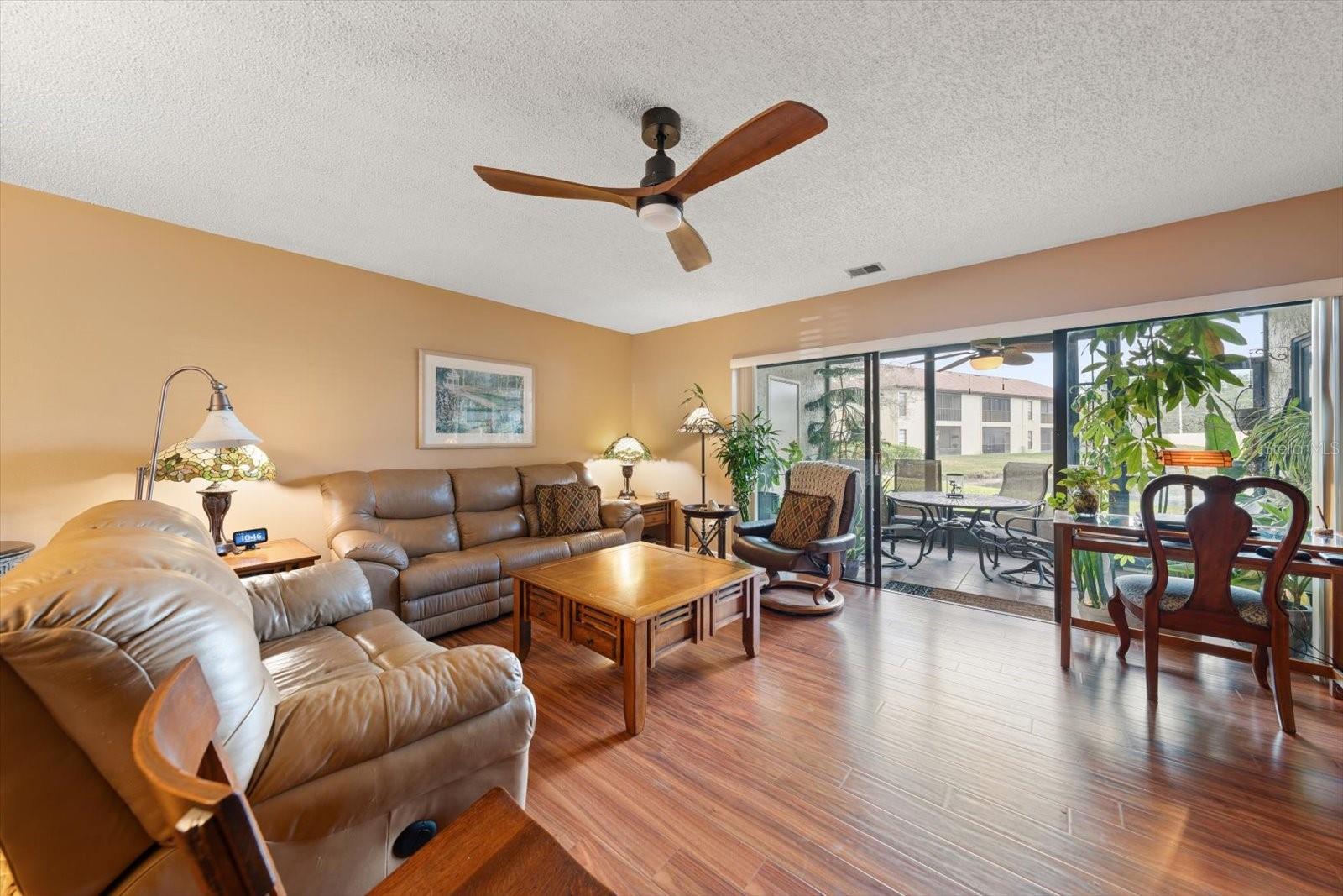 1801 Lake Unit 10d, Palm Harbor, FL 34685