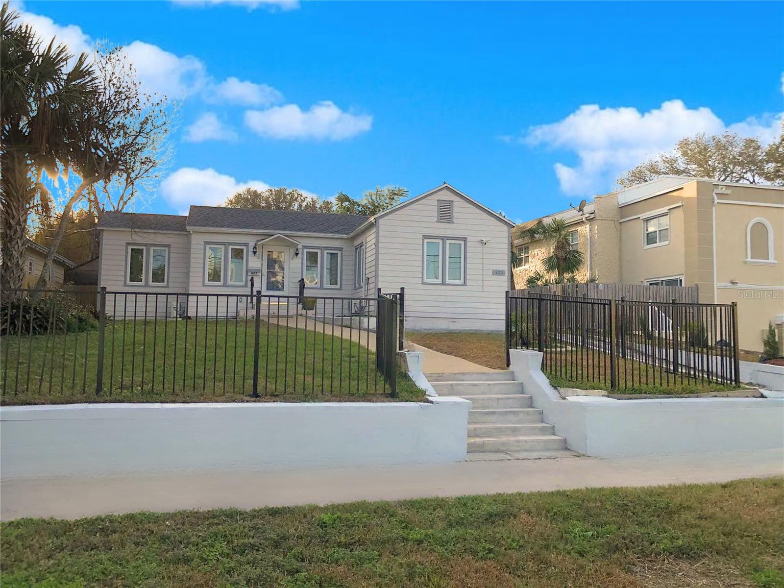 425 Oleander, Daytona Beach, FL 32118
