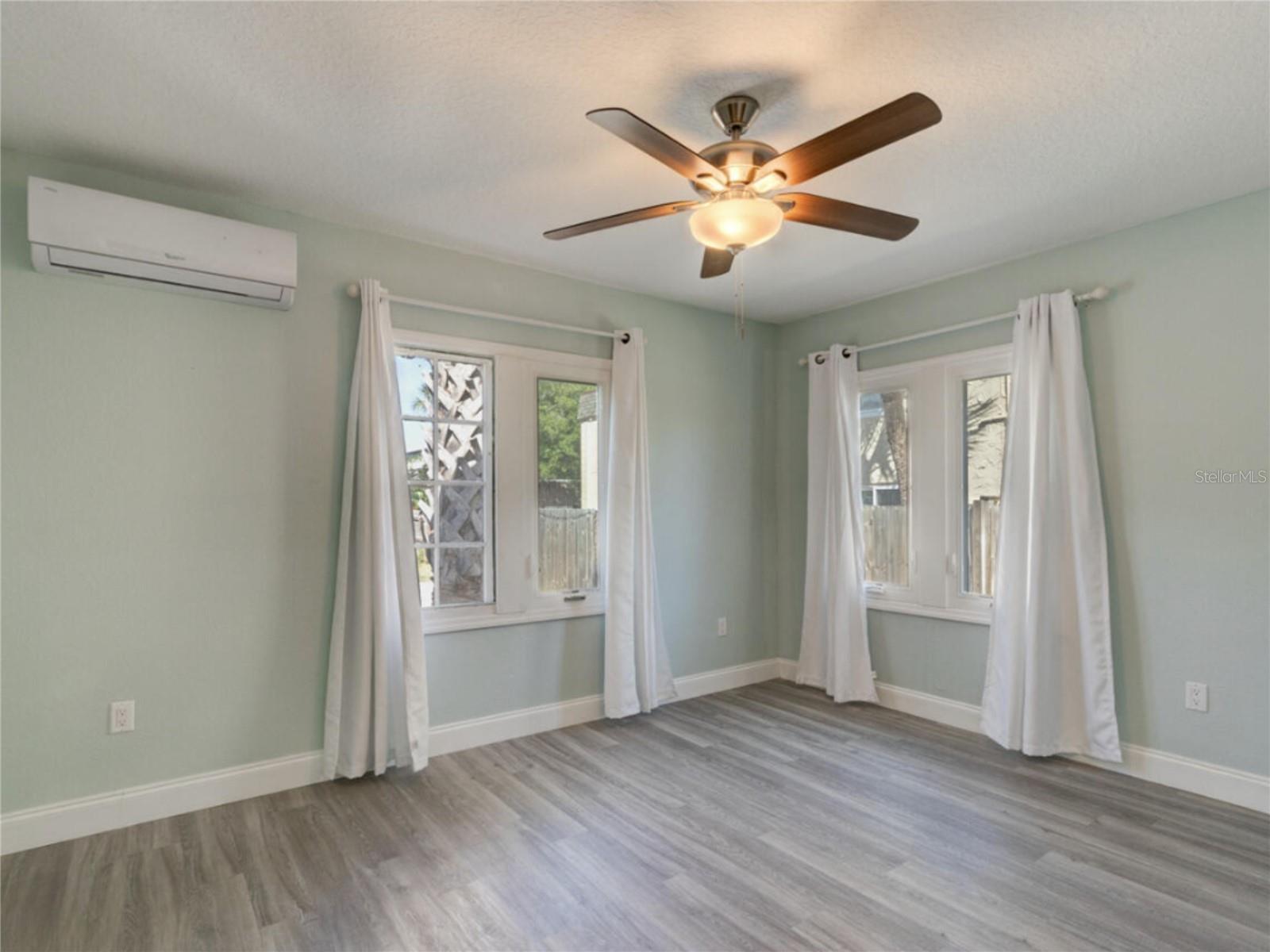 425 Oleander, Daytona Beach, FL 32118