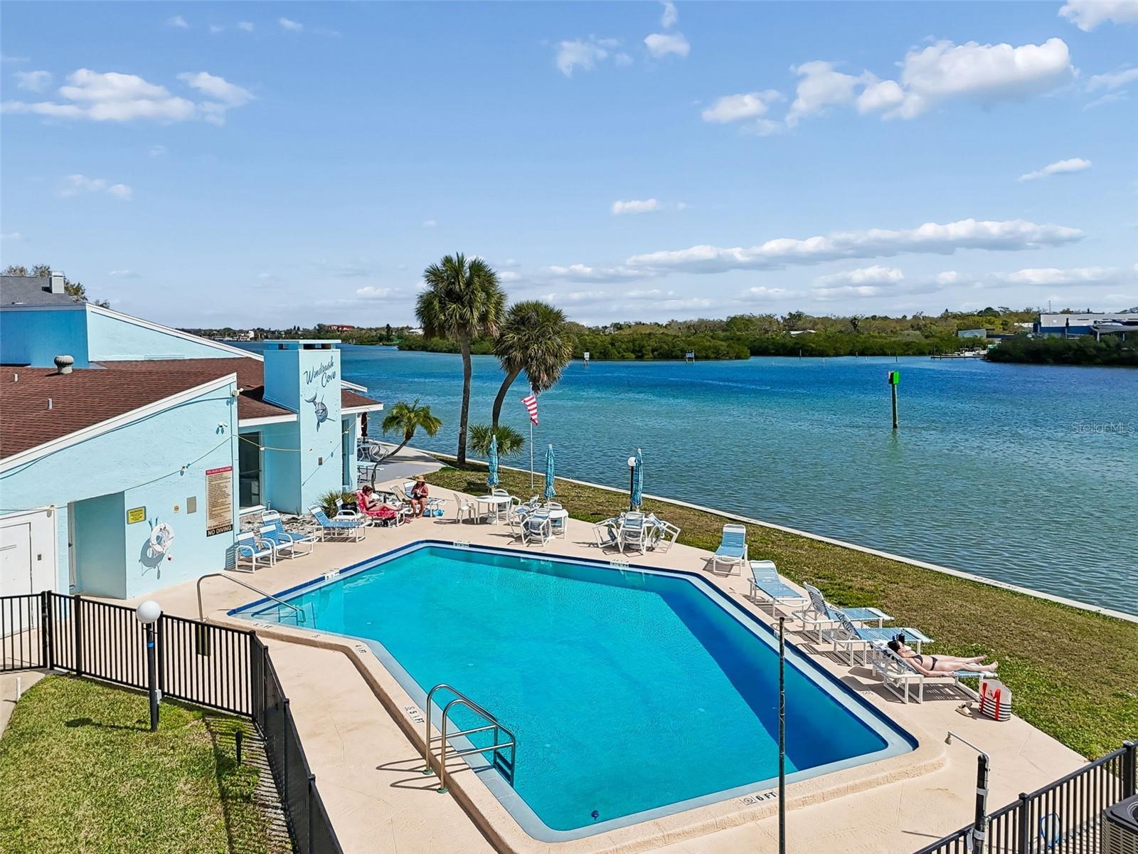 1 Windrush Unit 23, Indian Rocks Beach, FL 33785