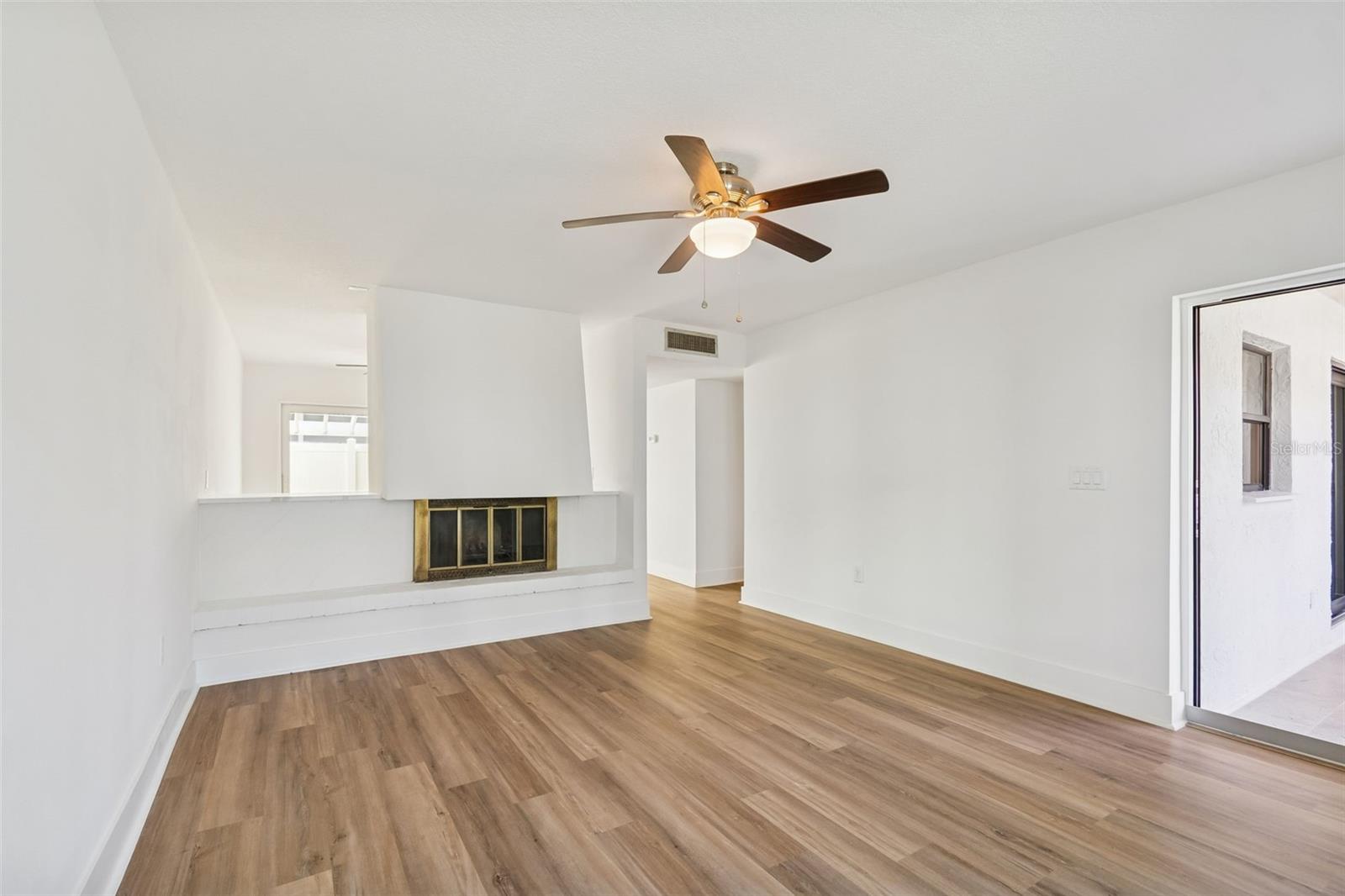 1 Windrush Unit 23, Indian Rocks Beach, FL 33785