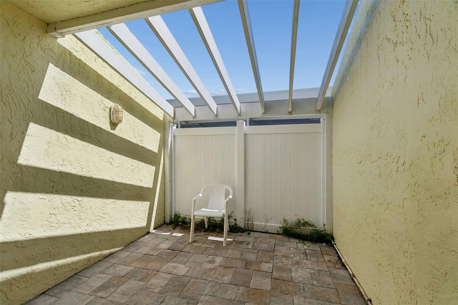 1 Windrush Unit 23, Indian Rocks Beach, FL 33785