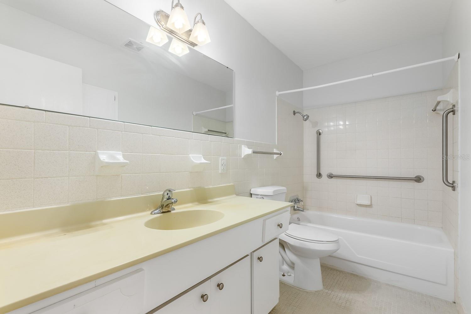 3775 59th Unit 2, St Petersburg, FL 33710