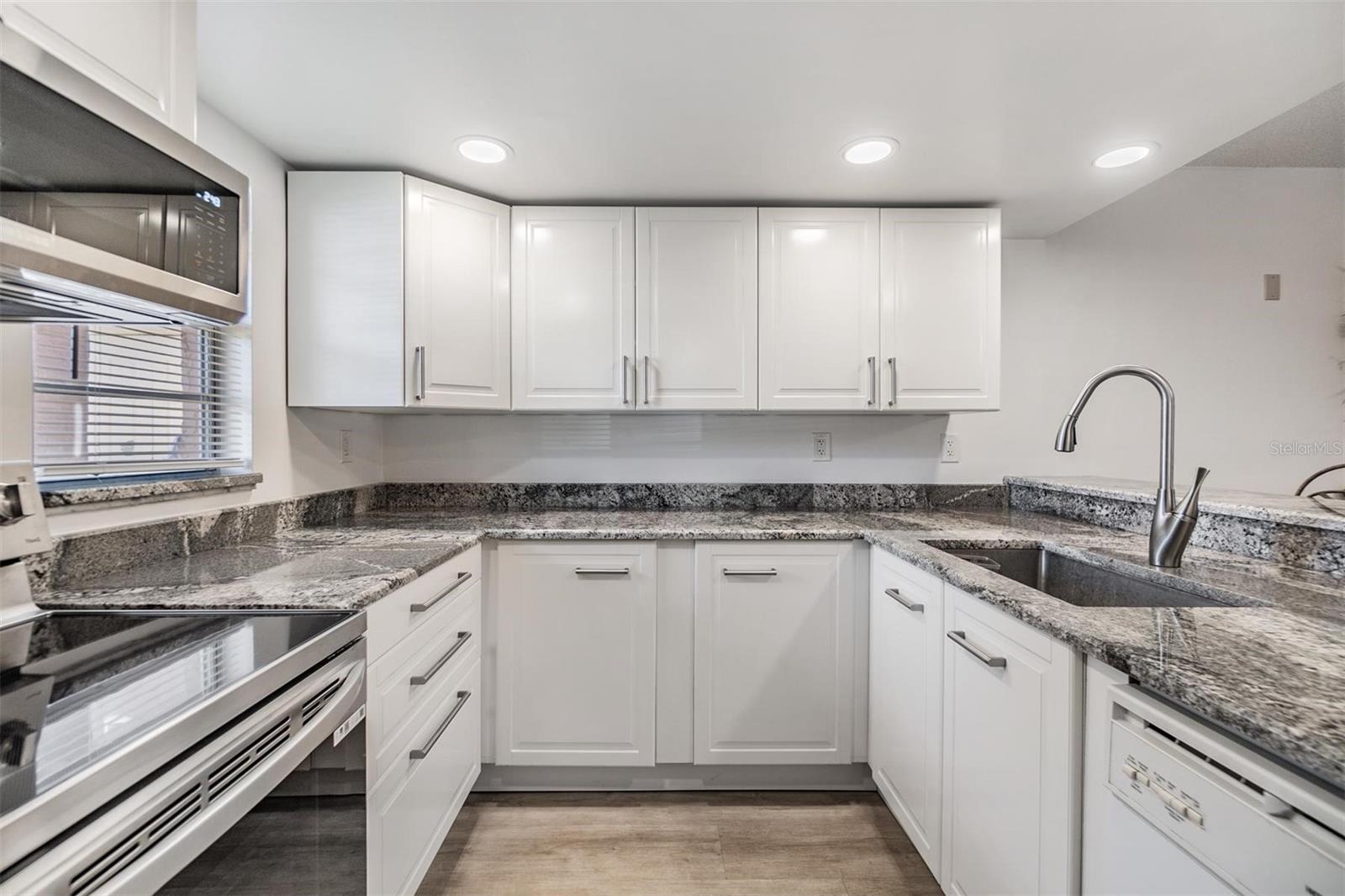 12760 Indian Rocks Unit 104, Largo, FL 33774