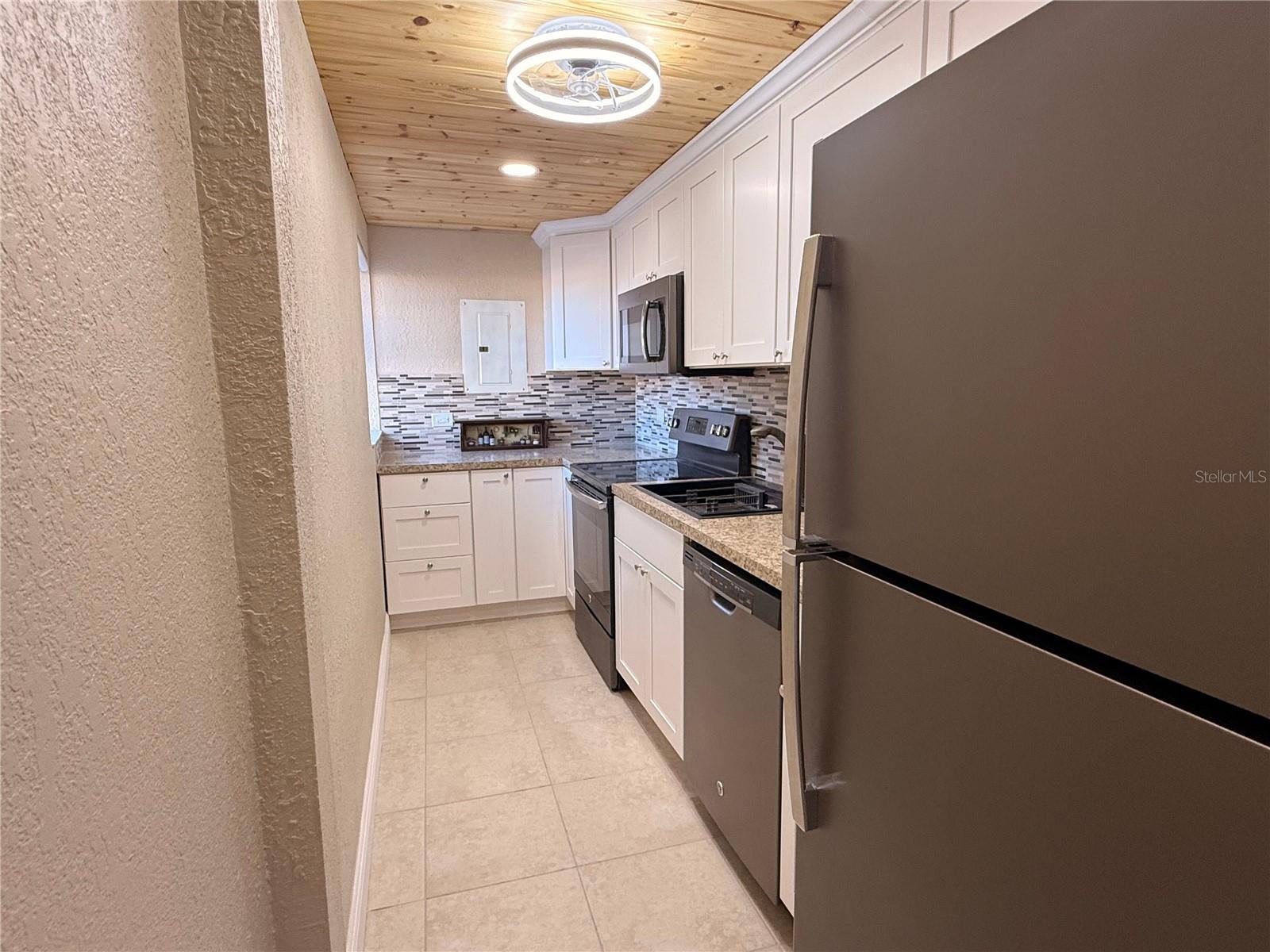 1605 Club Unit 1605, Lakeshore, FL 33854