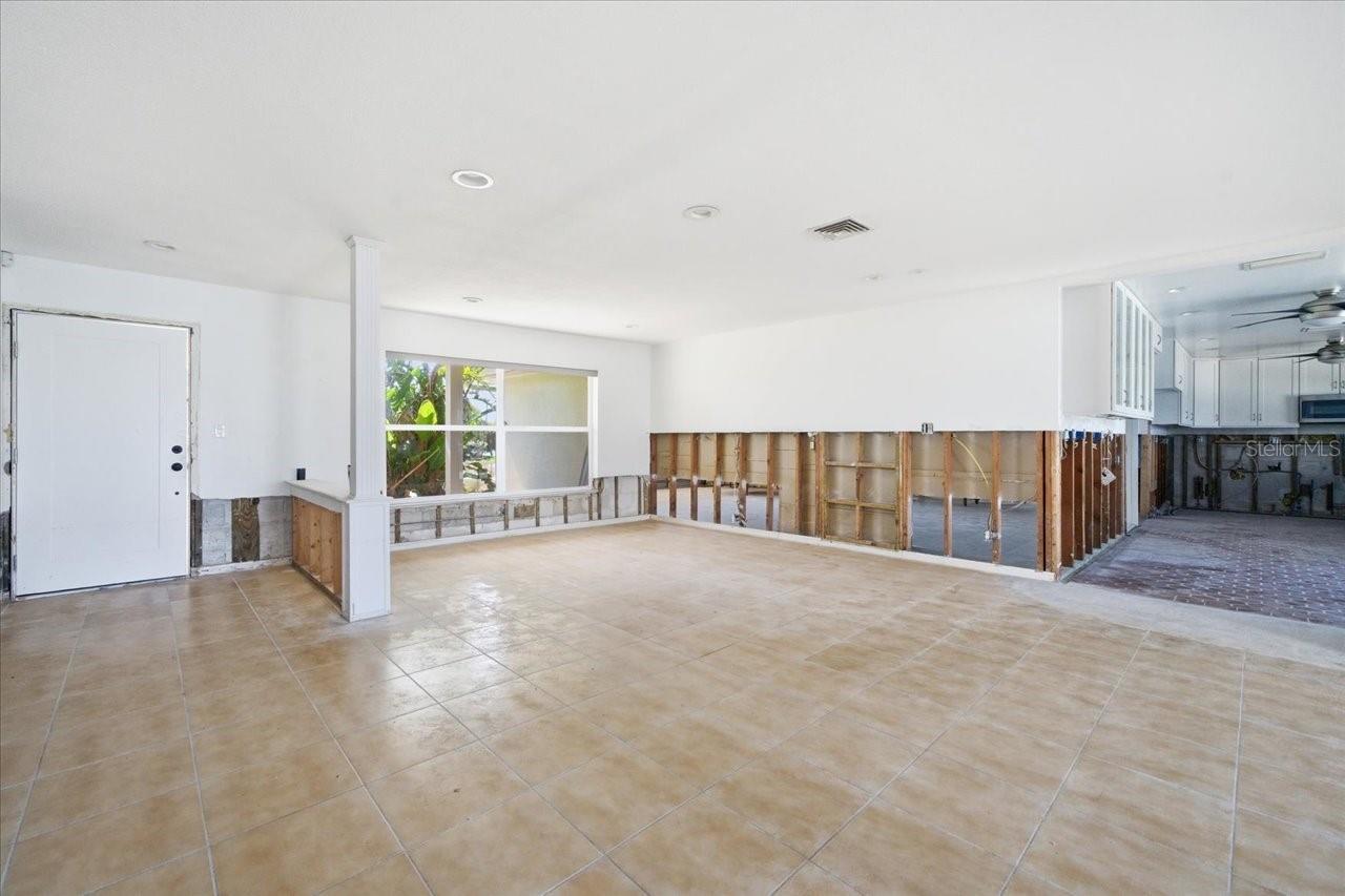 411 55th, St Pete Beach, FL 33706