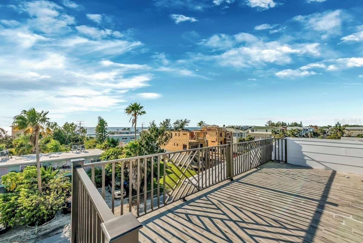 2403 Avenue C, Bradenton Beach, FL 34217