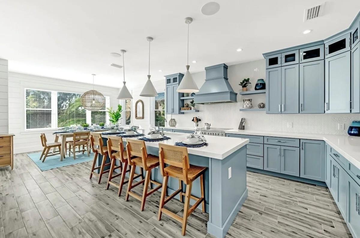 2403 Avenue C, Bradenton Beach, FL 34217