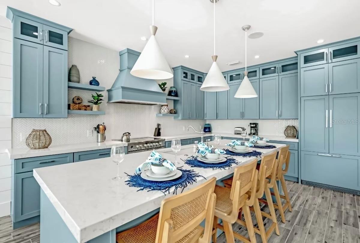 2403 Avenue C, Bradenton Beach, FL 34217