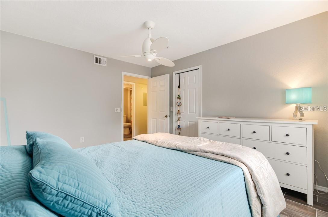 13953 Fairway Island Unit 621, Orlando, FL 32837