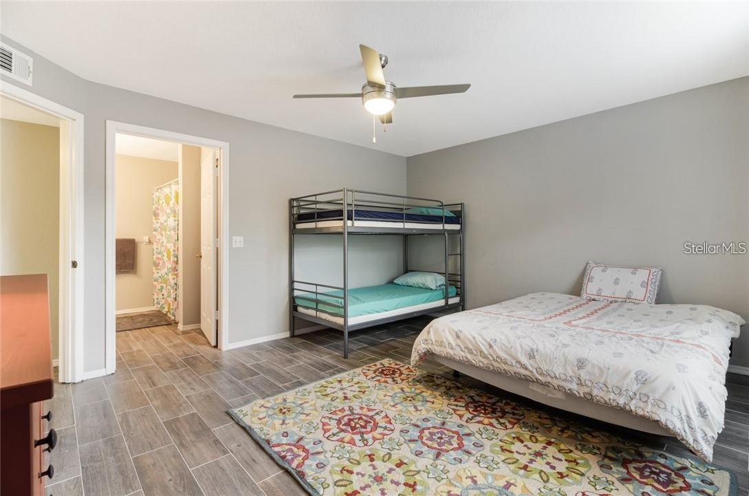 13953 Fairway Island Unit 621, Orlando, FL 32837