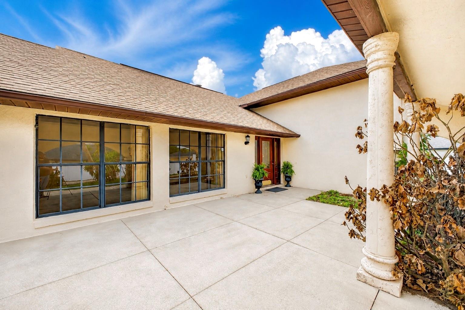513 Bar, Poinciana, FL 34759