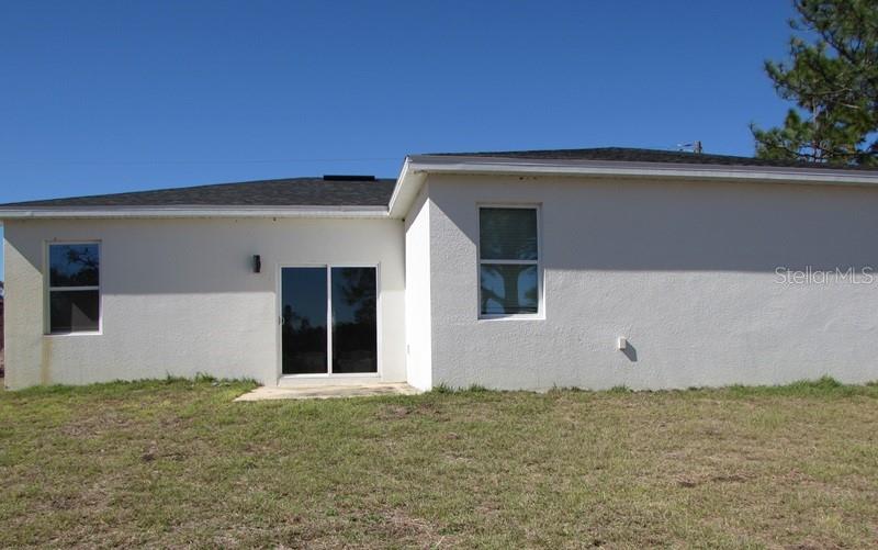 10 Fisher Loop, Ocklawaha, FL 32179