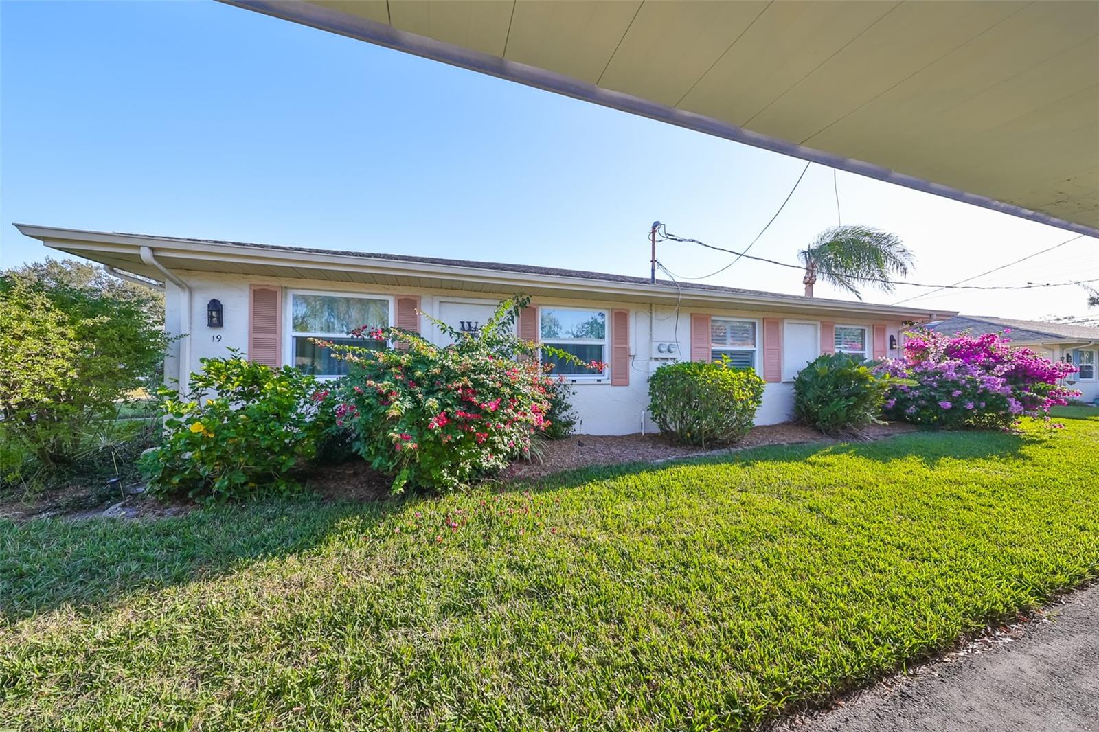 1901 Canterbury Unit 19, Sun City Center, FL 33573