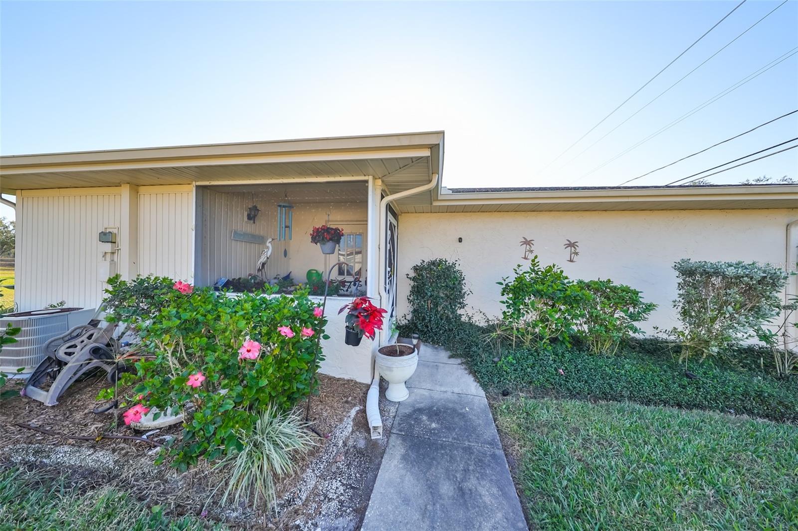 1901 Canterbury Unit 19, Sun City Center, FL 33573